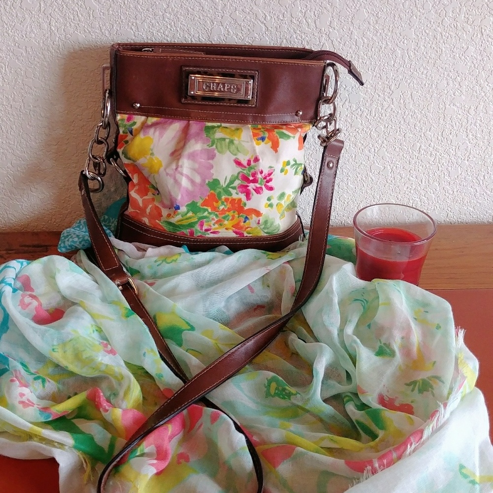 Chaps crossbody bag